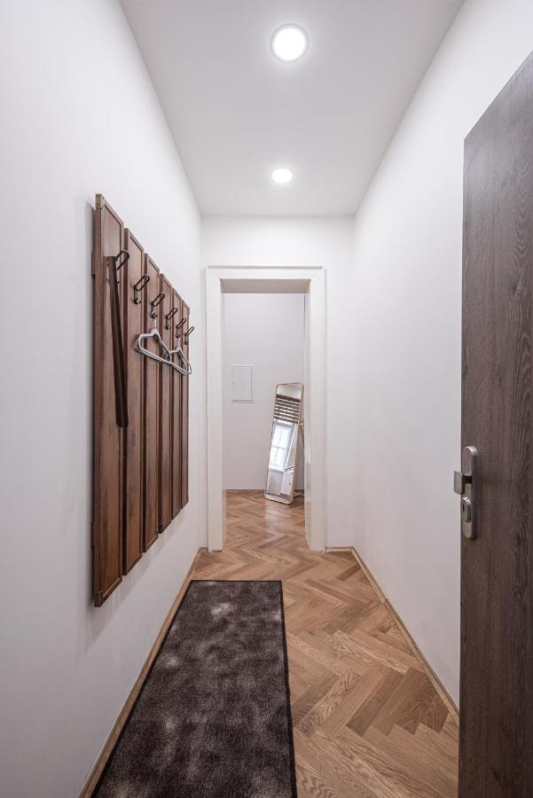 Dlazdena Apartments براغ المظهر الخارجي الصورة