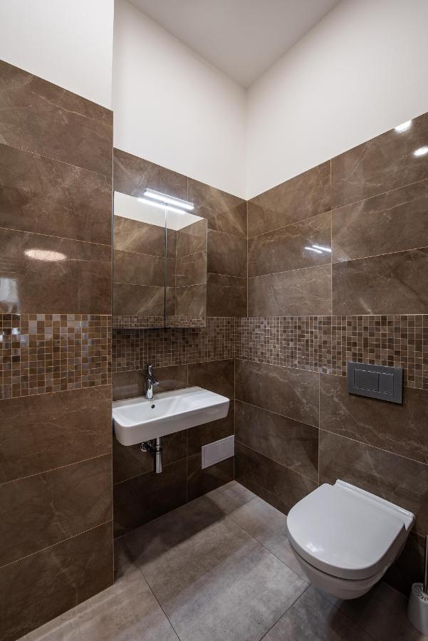 Dlazdena Apartments براغ المظهر الخارجي الصورة