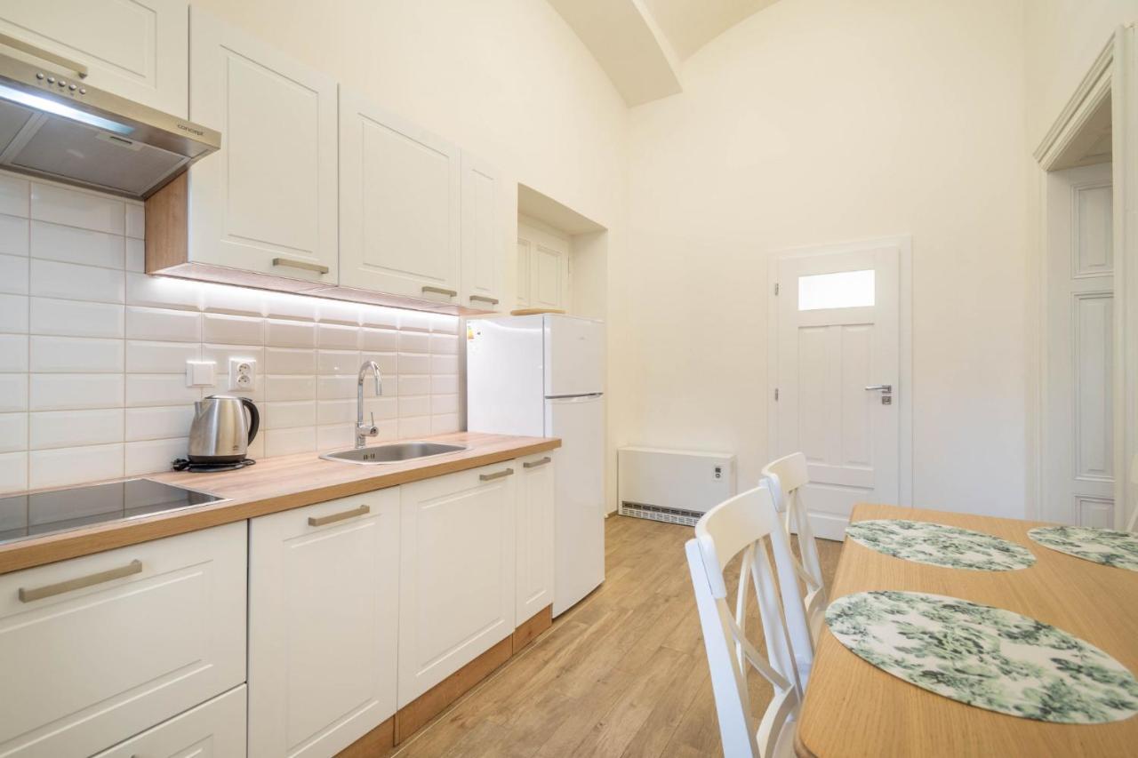 Dlazdena Apartments براغ المظهر الخارجي الصورة