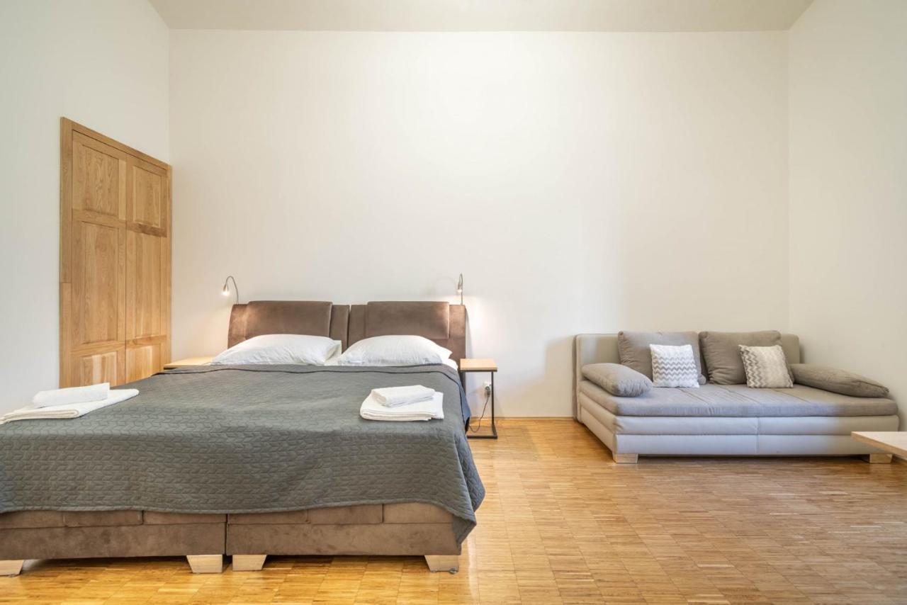 Dlazdena Apartments براغ المظهر الخارجي الصورة