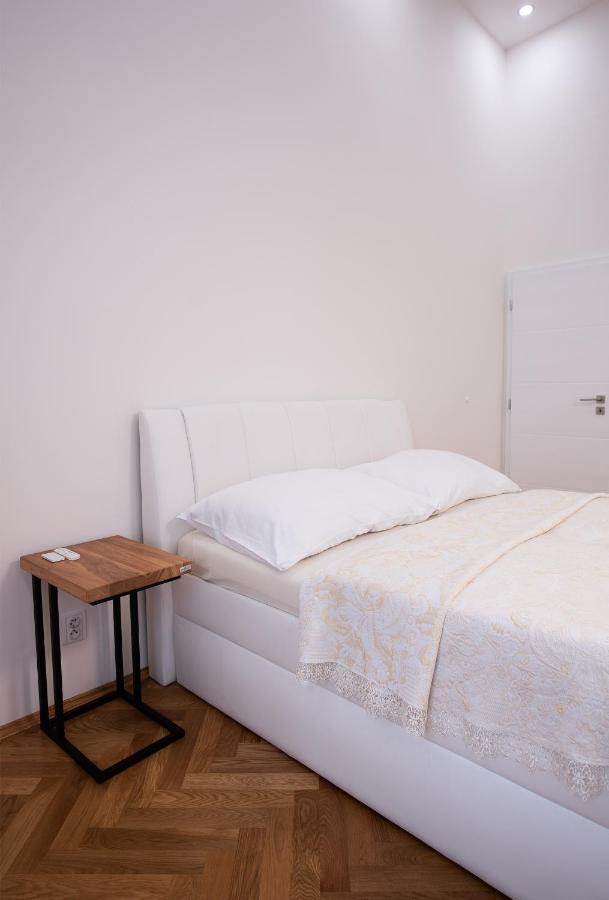 Dlazdena Apartments براغ المظهر الخارجي الصورة