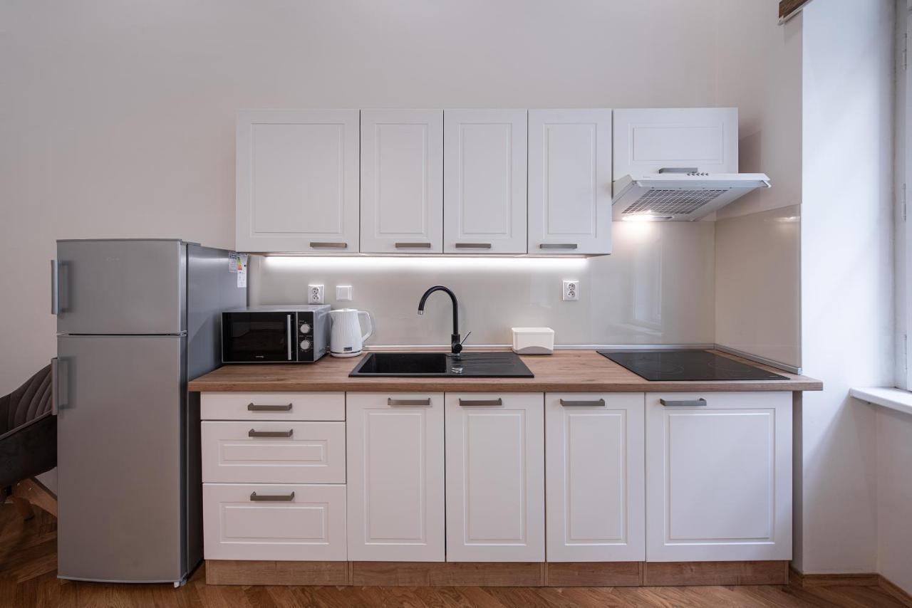 Dlazdena Apartments براغ المظهر الخارجي الصورة