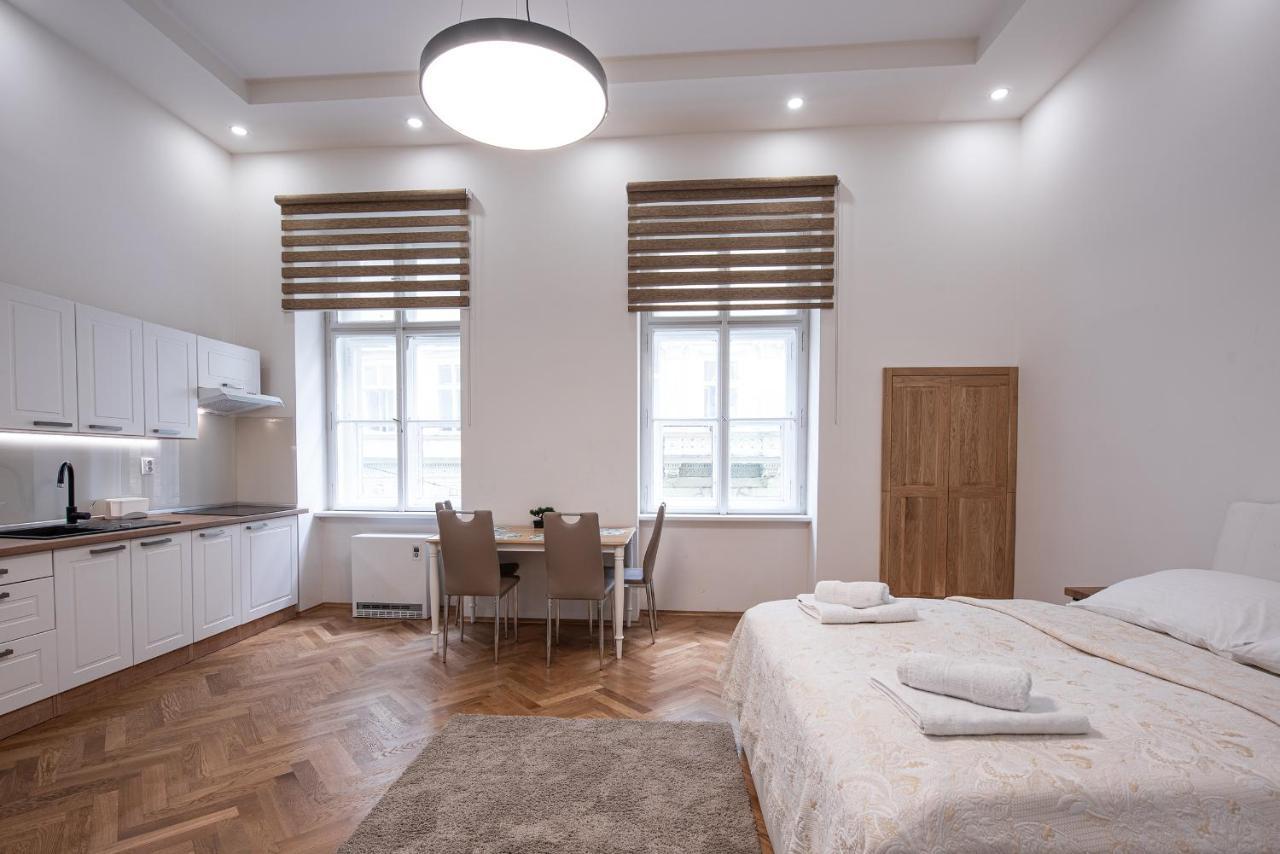 Dlazdena Apartments براغ المظهر الخارجي الصورة