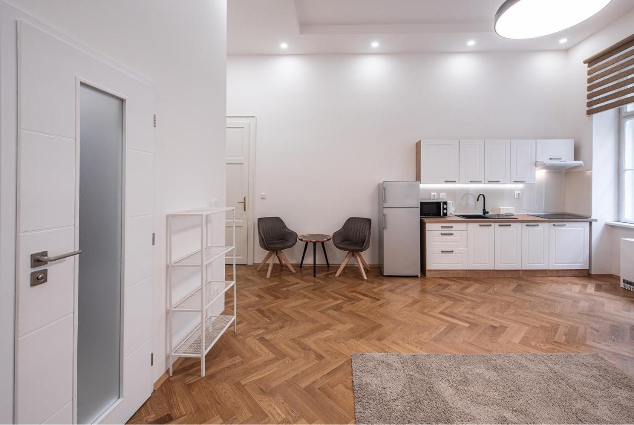 Dlazdena Apartments براغ المظهر الخارجي الصورة