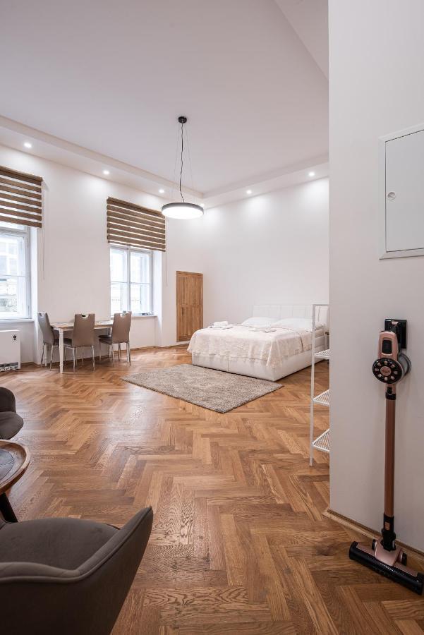 Dlazdena Apartments براغ المظهر الخارجي الصورة